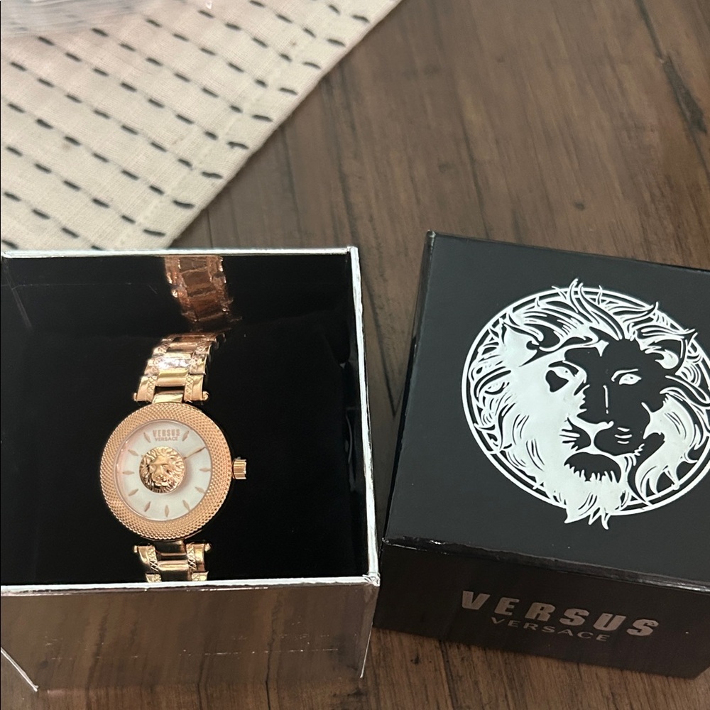 NWT Versus Versace Rose Gold Watch